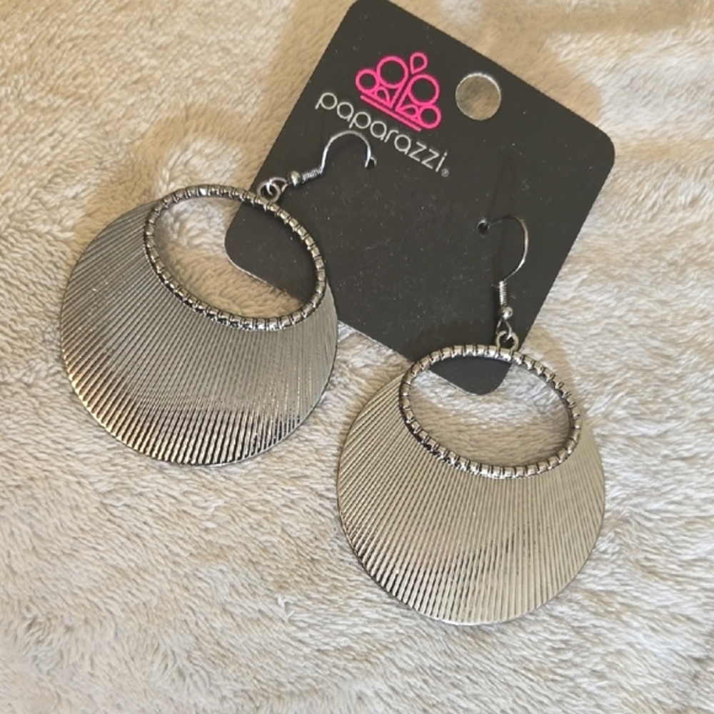 #064 Paparazzi Silver Hoop Earrings - Picture 3 of 3